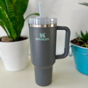 NEW Stanley H2.0 FlowState Tumbler - 40 oz (Charcoal)